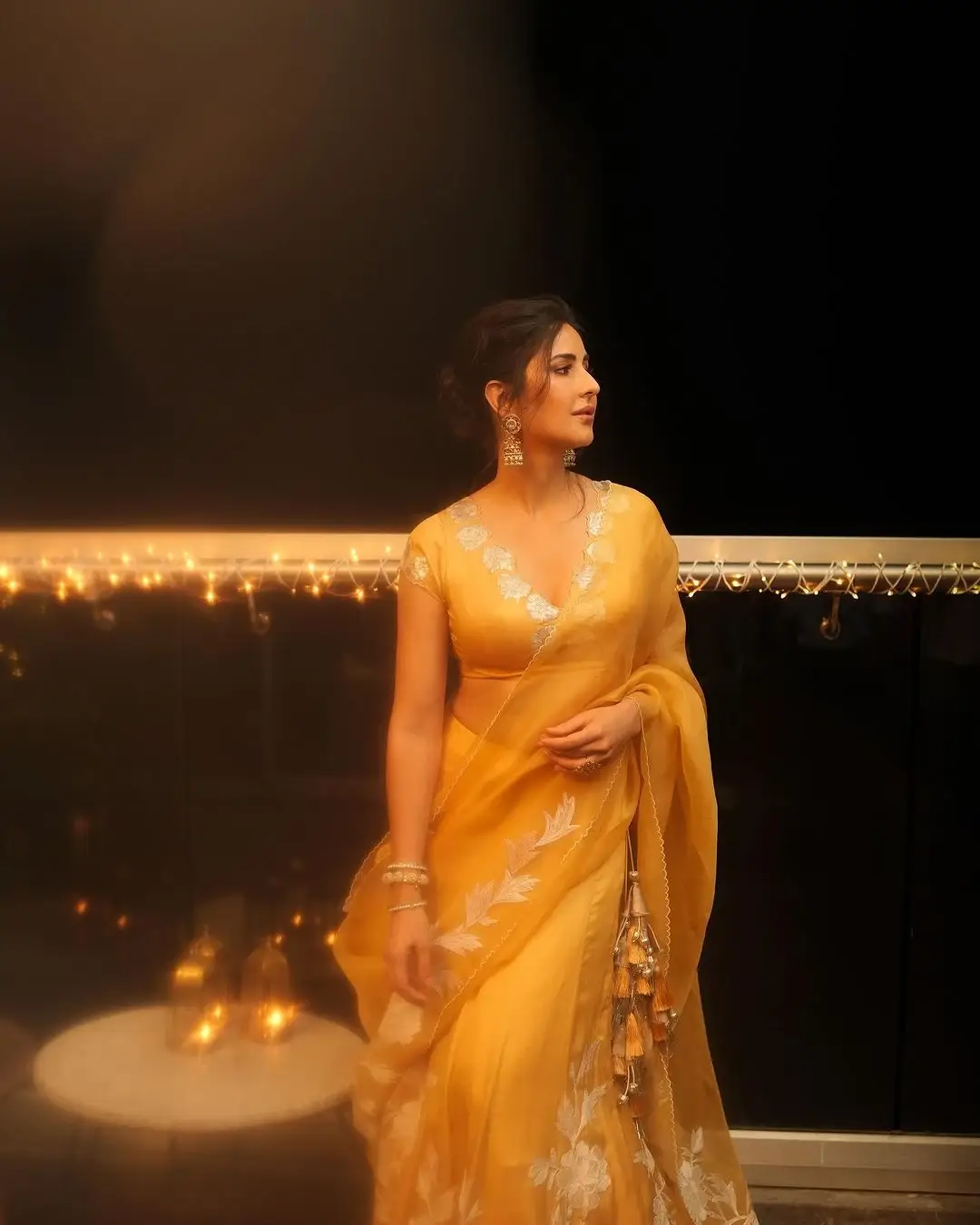 Beautiful Indian Actress Katrina Kaif in Yellow Saree